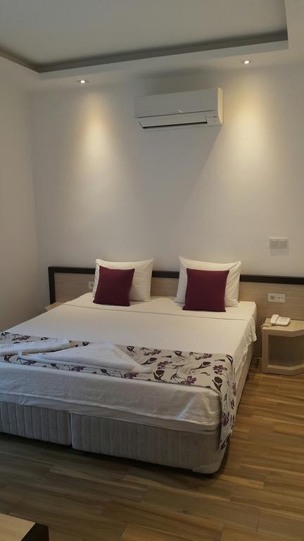 Hotel Hermes คาช ภายนอก รูปภาพ