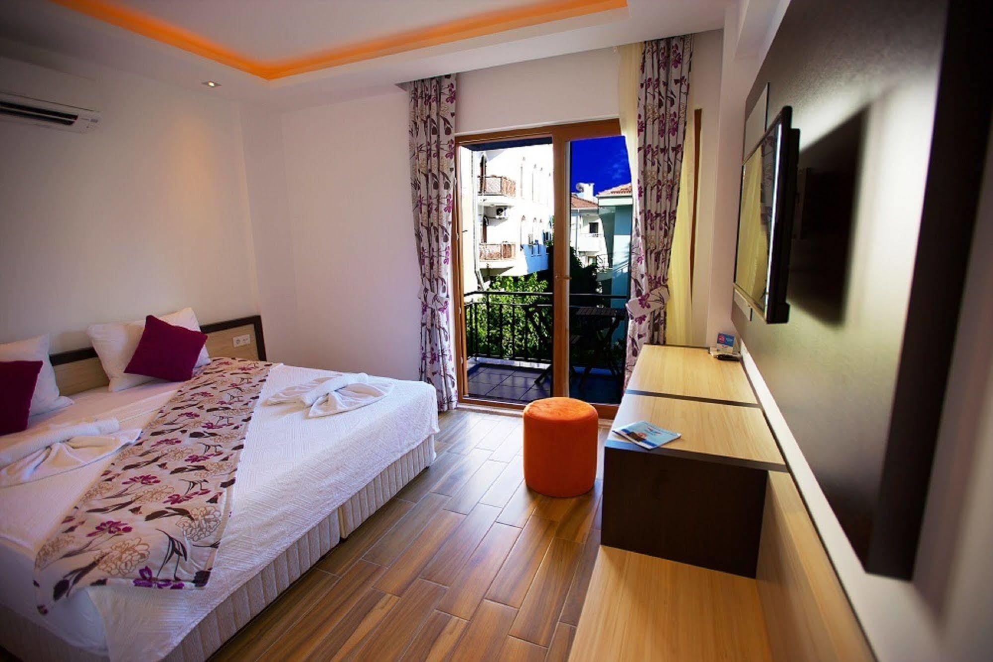 Hotel Hermes คาช ภายนอก รูปภาพ